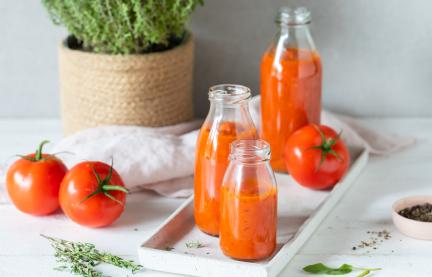 Tomatensauce in Flaschen