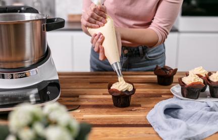 Backen mit dem Cookit - Muffin mit Buttercreme verzieren