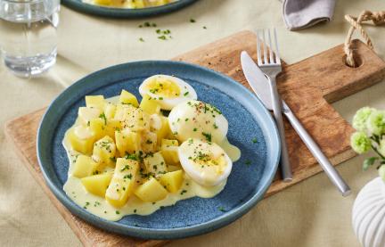 Eier in Cuurysauce mit Kartoffeln