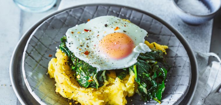 Kartoffeln mit Spinat und Spiegelei