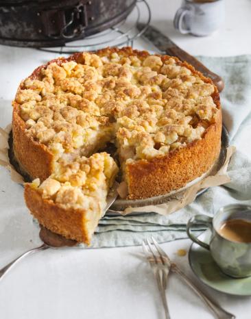 Apfel-Birnen-Kuchen mit Streuseln