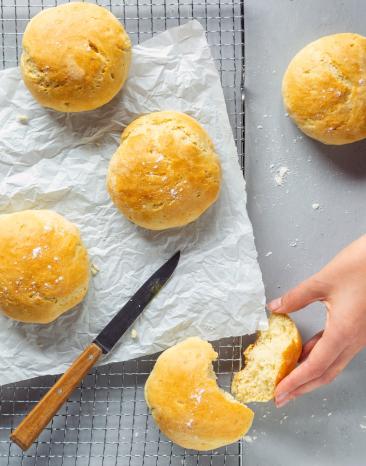 Fluffige Milchbrötchen