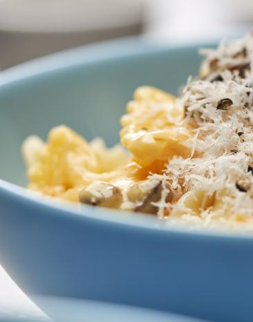 Pasta alla Carbonara in einem Teller.