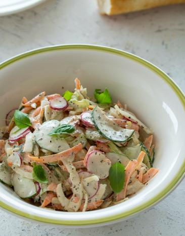 Frischer und bunter Salat