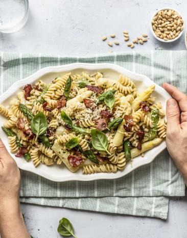 Fusilloni mit Spargel und Zitronen-Pesto