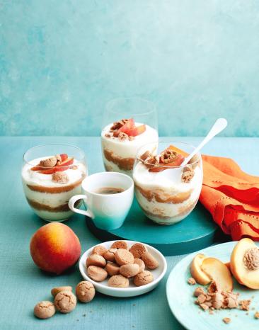 Amarettini-Pfirsich-Semifreddo