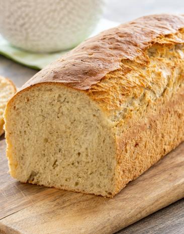 Brot mit karamellisierten Zwiebeln