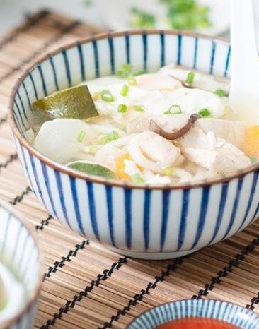 Japanische Udon-Nudelsuppe
