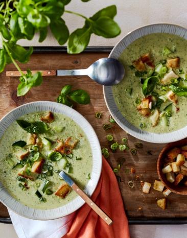 Kalte Gurkensuppe mit Melone