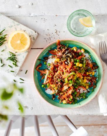 Roter-Reis-Salat mit knackigem Gemüse