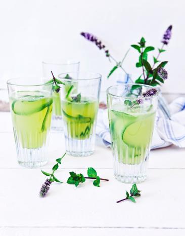 Spritzige Gurkenlimo