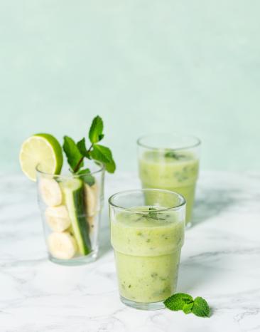 Erfrischender Gurken-Minz-Smoothie
