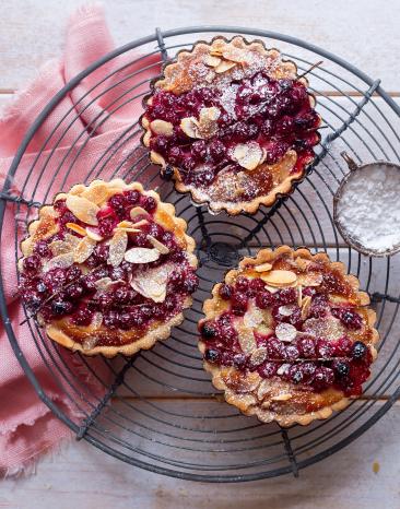 Johannisbeer-Marzipan- Tartelettes