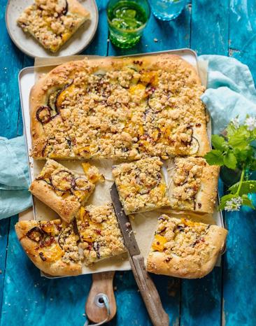 Gemüsekuchen mit Parmesanstreuseln