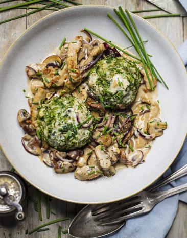 Grünkohlknödel mit Pilz-Geschnetzeltem