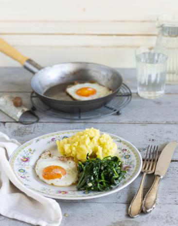 Kartoffelstampf mit Spinat und Spiegelei