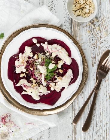 Rote-Bete-Salat mit Cashew-Dressing