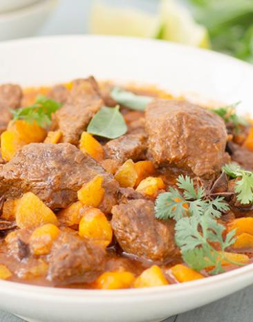 Vietnamesischer Rindfleisch-Eintopf mit Karotten