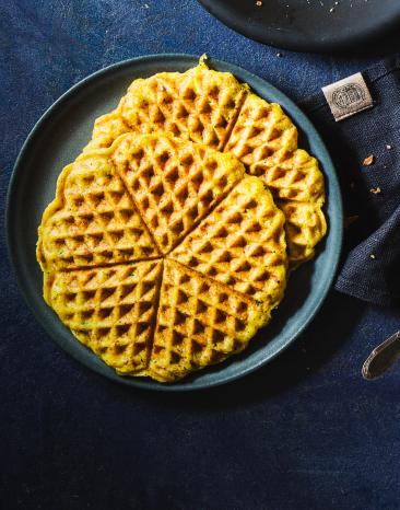 Zucchini-Karotten-Röstzwiebel-Waffeln