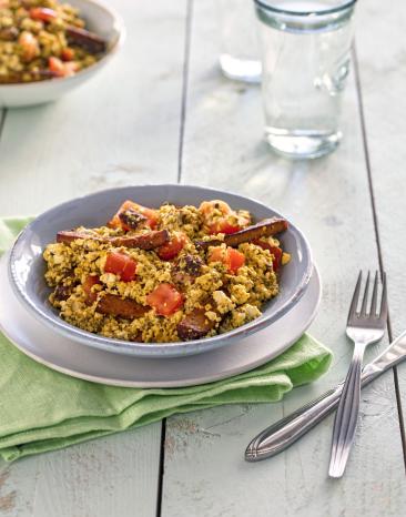 Chia-Kurkuma-Rührtofu