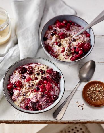 Glutenfreier Beeren-Porridge