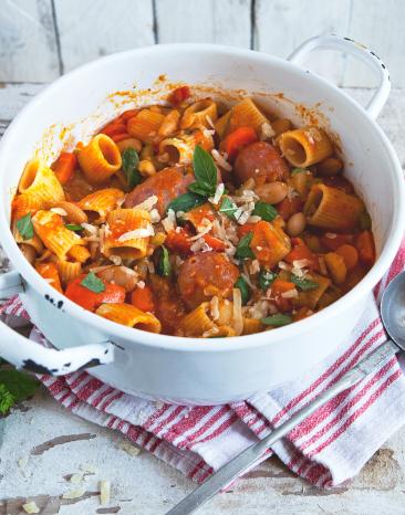 One-Pot-Rigatoni mit Kürbis und Salsicce