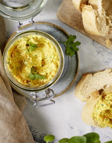 Schnelle Karotten-Curry-Butter