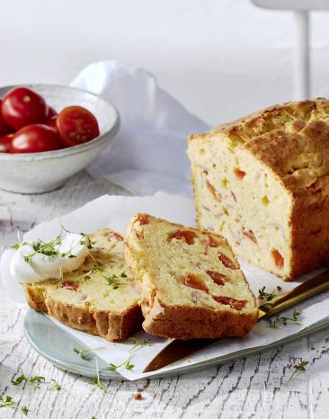 Herzhafter Kuchen mit Schinken & Tomaten