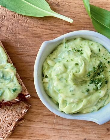 Selbst gemachte Bärlauchbutter