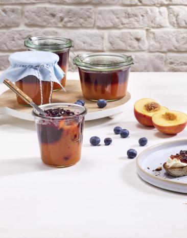 Nektarinen-Blaubeer-Schichtkonfitüre