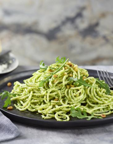 Schnelle Pasta mit Rucolapesto.