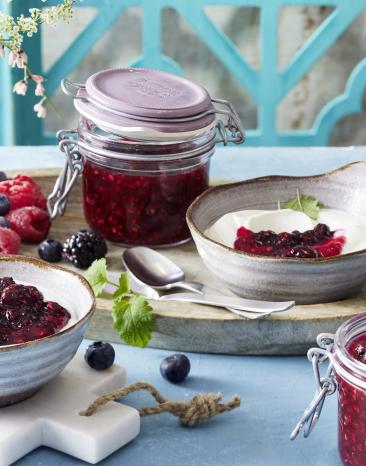 Fruchtige Beeren-Konfitüre