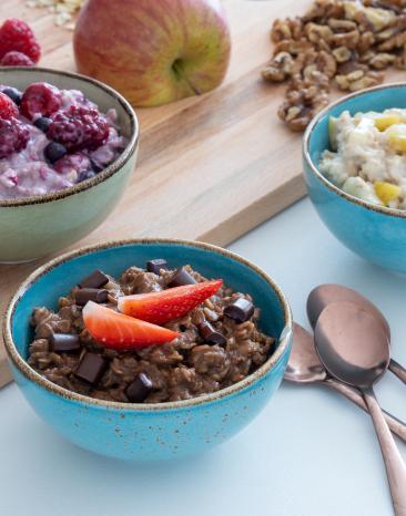 Dein Porridge Grundrezept in vier leckeren Varianten.