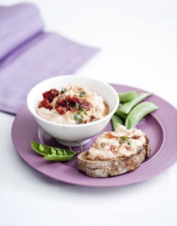 Ricottacreme mit getrockneten Tomaten