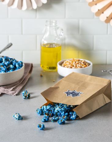 Blaues Popcorn für deinen Kinoabend.