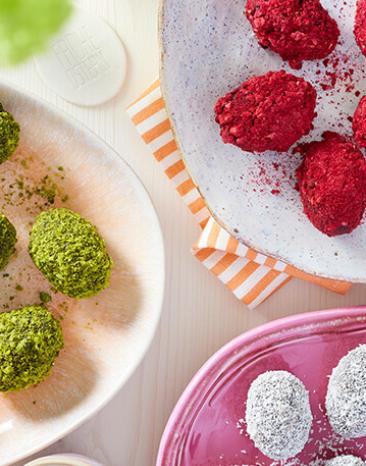 Bunte Ostereier ohne Zucker