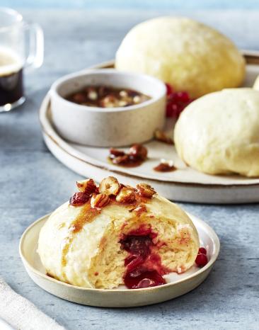 Gedämpfte Johannisbeer-Knödel