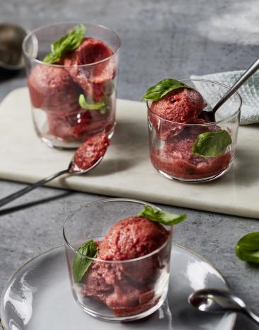 Erdbeer-Basilikum-Sorbet