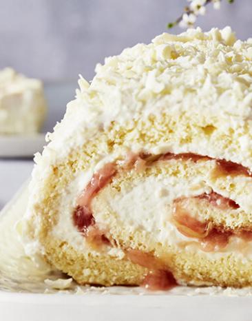 Rhabarber-Biskuitrolle