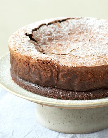 Schoko Kuchen mit Puderzucker