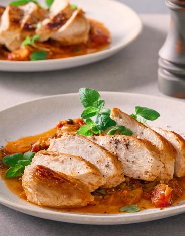 Hähnchen auf Gemüse Sugo