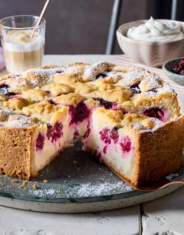 Brombeerkuchen mit Quark und Streuseln