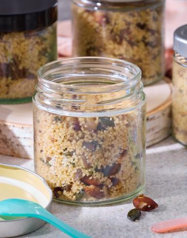 Nuss-Couscous im Glas