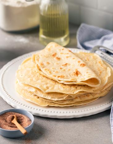Vegane Pfannkuchen auf einem Stapel